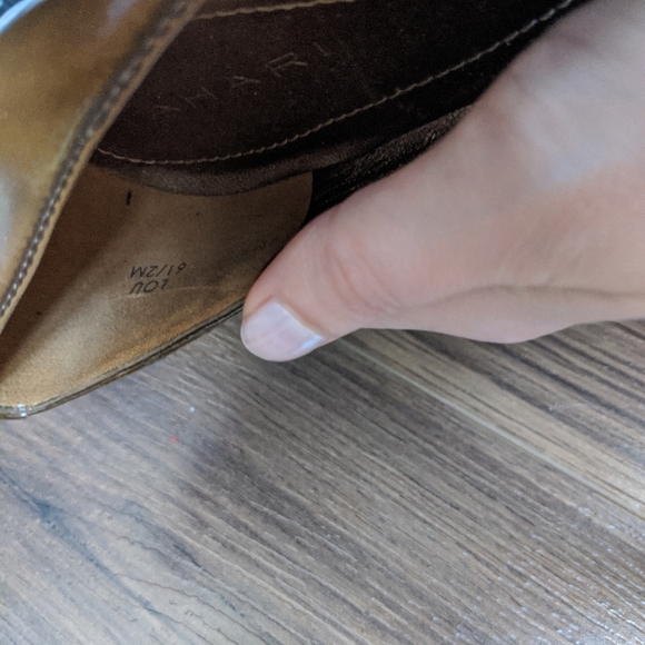 Tahari Brown Patent Pumps - Picture 6 of 8